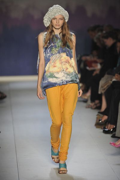 MOSCHINO CHEAP & CHIC