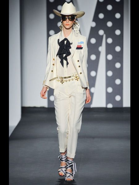 Moschino シンス ハルタネック ノスリフ ミティトレス MOSCHINO(モスキーノ) ベアープリントオーバーサイズT ホワイト