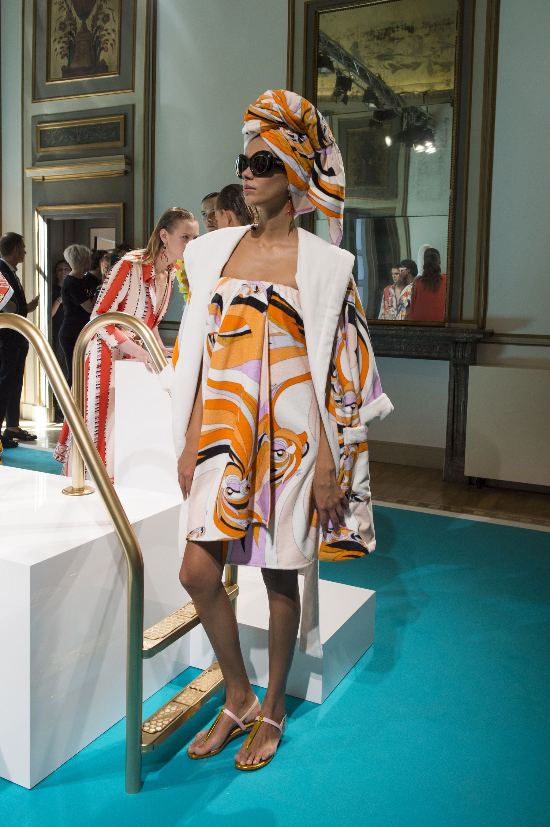 人気の春夏 ☆EMILIO PUCCI☆極美品☆パイル☆サマー☆フーディ