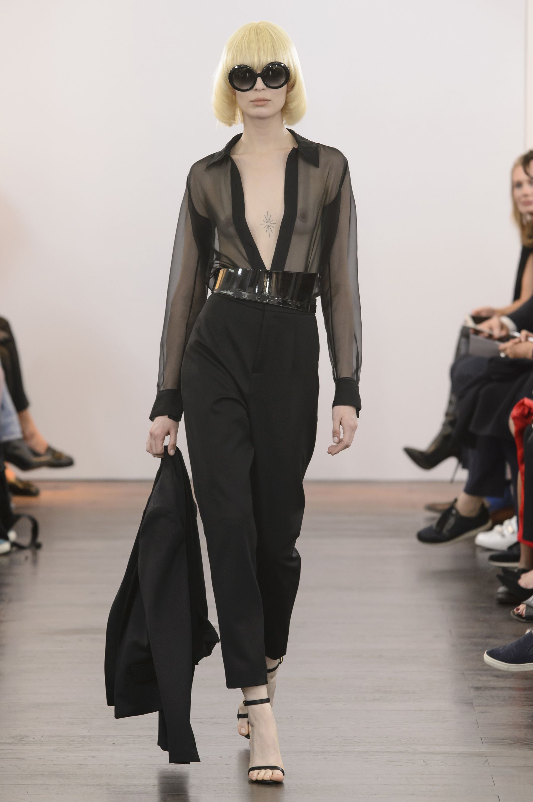 ギ ラロッシュ(GUY LAROCHE)コレクション一覧｜ELLE ONLINE[エル