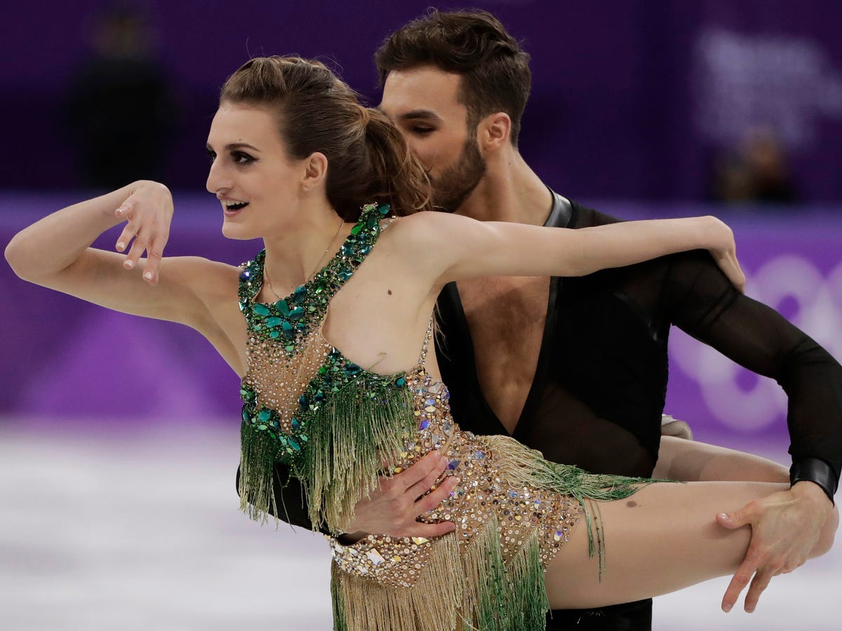 衣装破壊 平昌オリンピック アイスダンスでハプニング連続発生