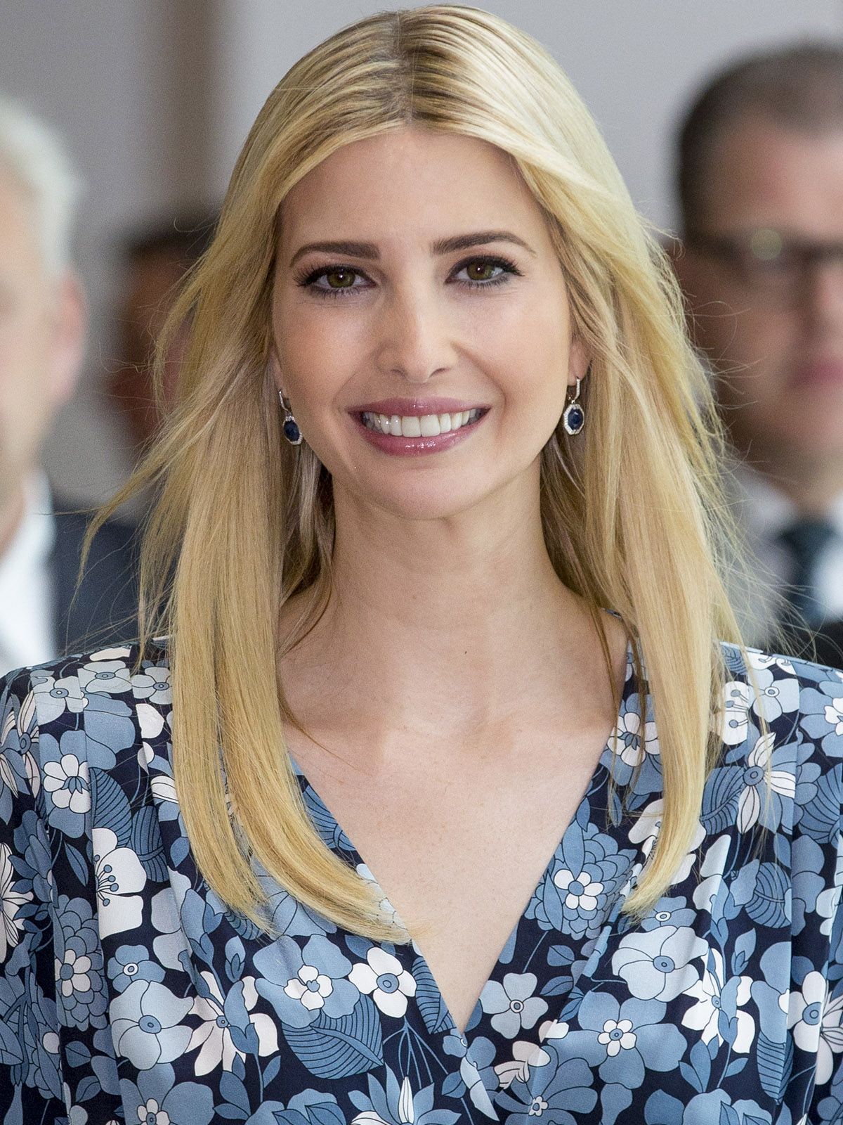 イヴァンカ・トランプ直筆サイン入り超 特大写真…Ivanka イヴァンカ・トランプ直筆サイン入り超 特大写真…Ivanka