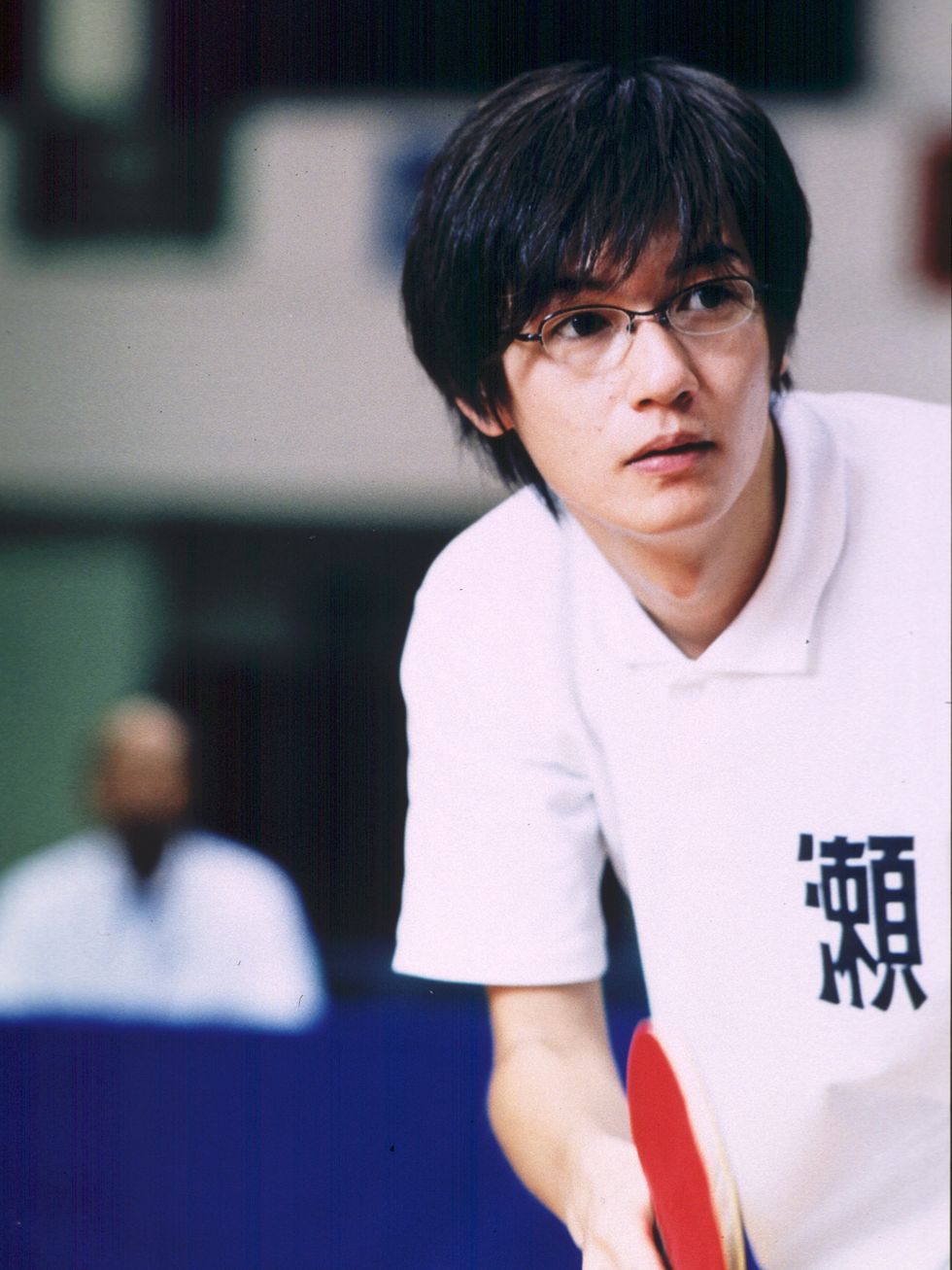 Glasses, Vision care, Sleeve, Bangs, T-shirt, Elbow, Black hair, Street fashion, Cool, Sports jersey, 