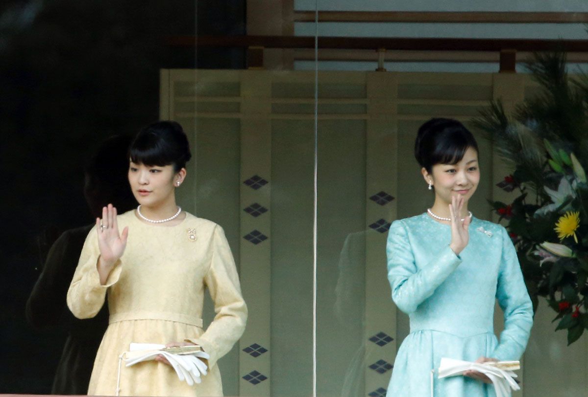 祝！ 眞子さま・小室圭さんご婚約へ “プリンセス・マコ写真集”
