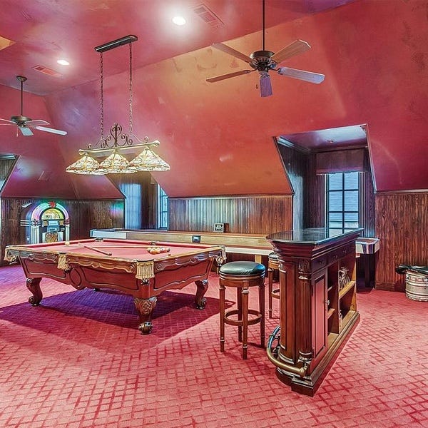 Billiard table, Billiard room, Furniture, Pool, Room, Recreation room, Games, English billiards, Table, Indoor games and sports, 