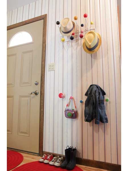 Wood, Door, Floor, Flooring, Bag, Home door, Fixture, Carpet, Luggage and bags, Door handle, 