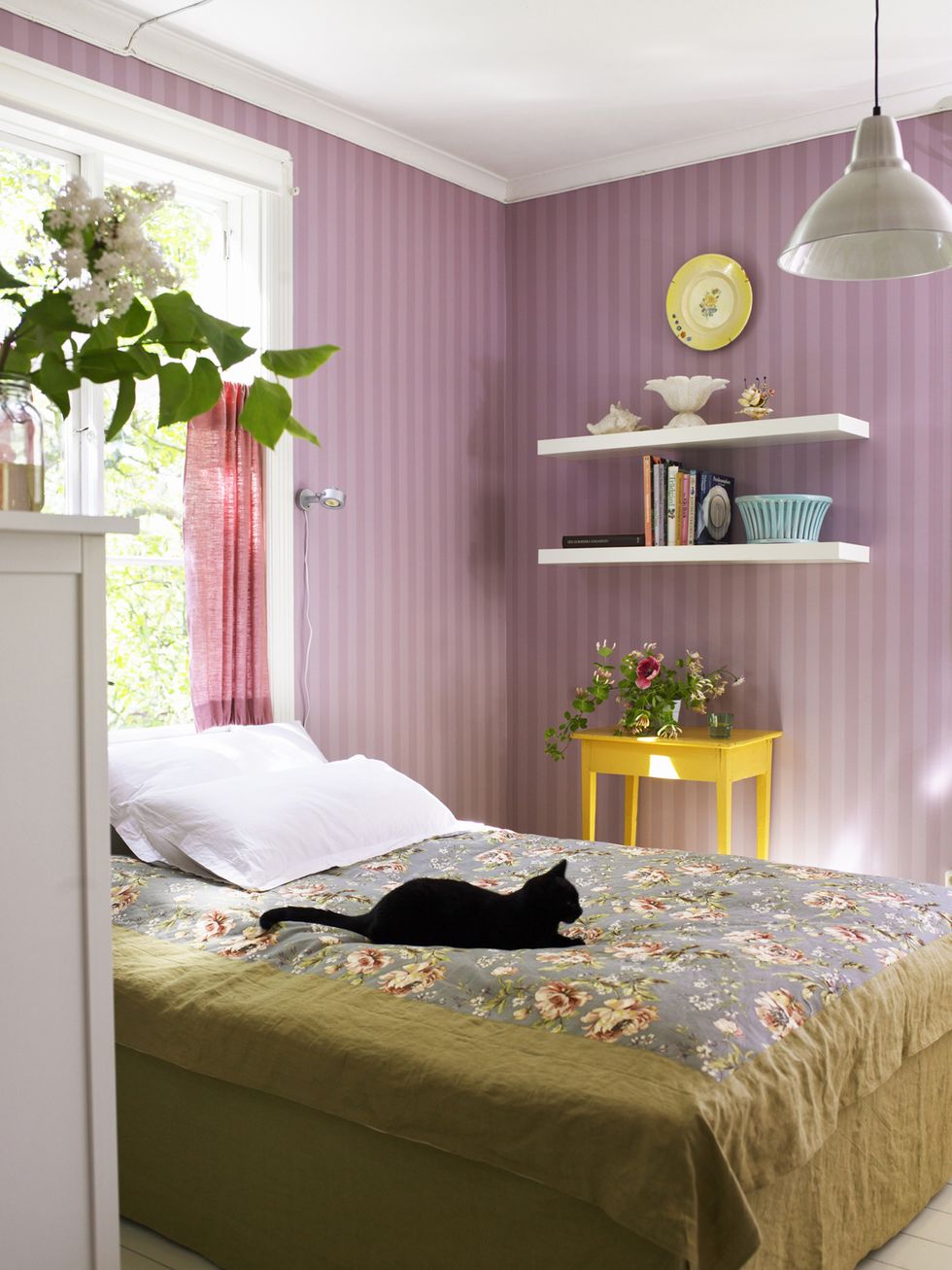 Room, Interior design, Bed, Textile, Bedding, Bedroom, Wall, Bed sheet, Linens, Pink, 