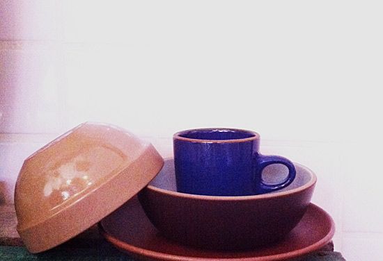 Wood, Serveware, Cobalt blue, Still life photography, Natural material, Pottery, Cylinder, 