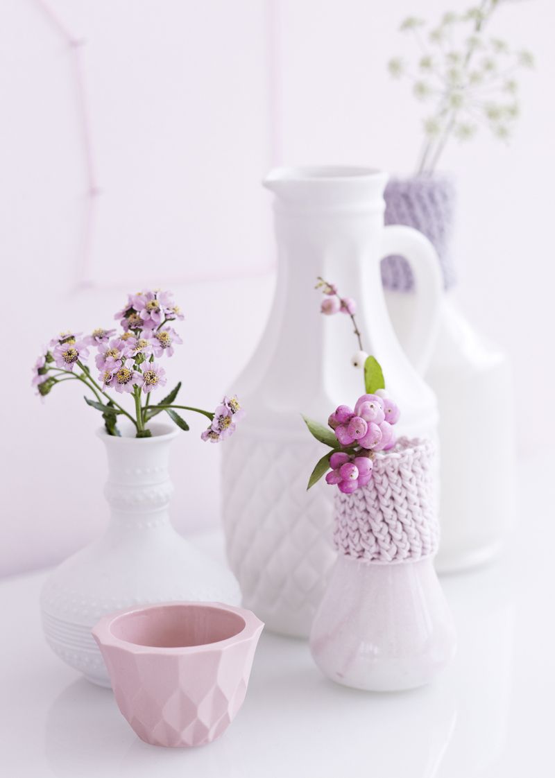 Serveware, Flower, Pink, Petal, Artifact, Porcelain, Lavender, Drinkware, Purple, Vase, 