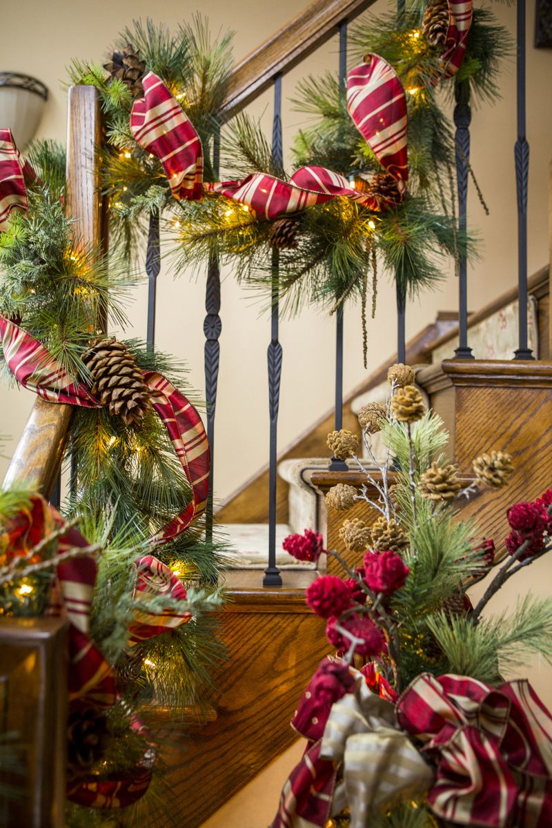 Christmas decoration, Christmas, Christmas ornament, Plant, Tree, Flower, Interior design, Floral design, Floristry, Home, 