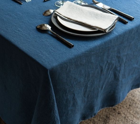 Tablecloth, Textile, Linens, Dishware, Grey, Home accessories, Napkin, Kitchen utensil, Cutlery, Silver, 