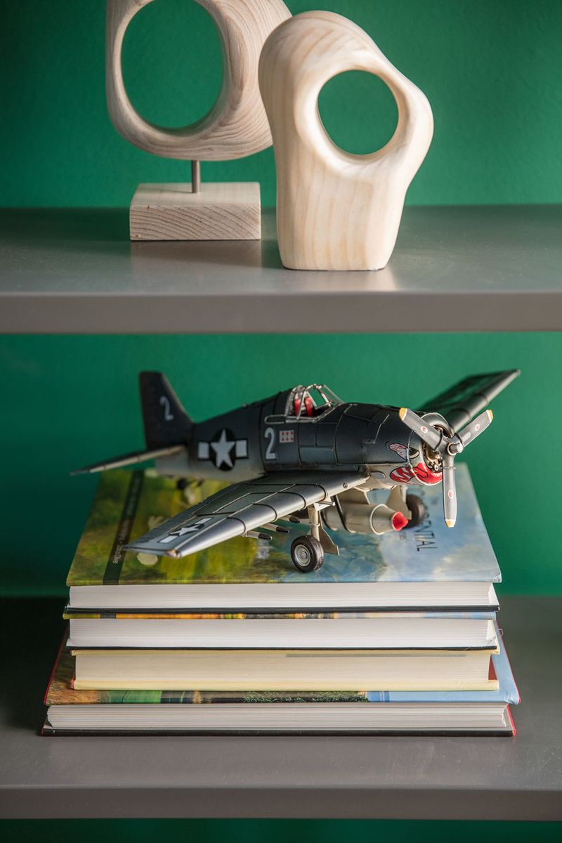 Green, Airplane, Aircraft, Toy airplane, Fighter aircraft, Toy, Scale model, Military aircraft, Toy vehicle, Aerospace engineering, 