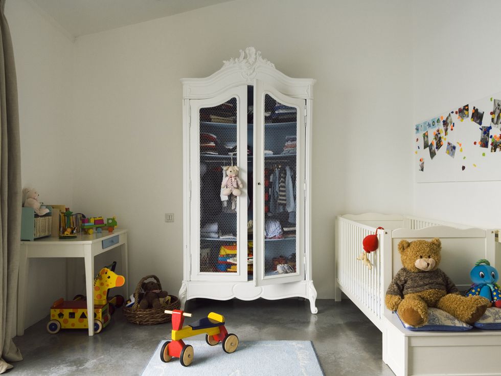 Room, Interior design, Toy, Wall, Stuffed toy, Interior design, Baby toys, Shelving, Home, Bedroom, 