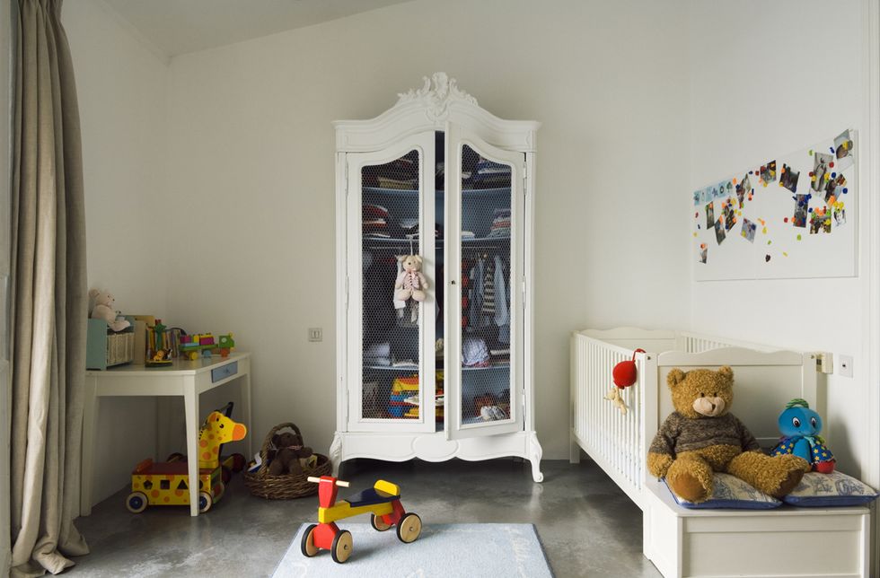 Room, Interior design, Toy, Wall, Stuffed toy, Interior design, Baby toys, Shelving, Home, Bedroom, 