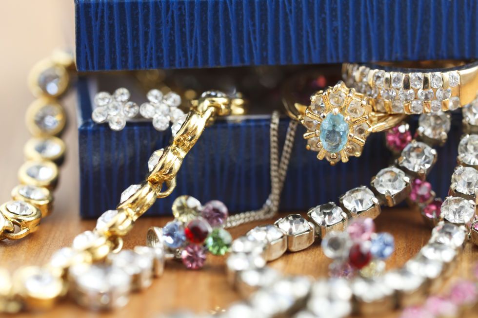 Jewellery, Fashion accessory, Body jewelry, Chain, Necklace, Diamond, Gemstone, Crystal, Metal, 
