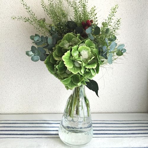 Flower, Leaf, Glass, Artifact, Vase, Still life photography, Cut flowers, Flower Arranging, Bouquet, Interior design, 