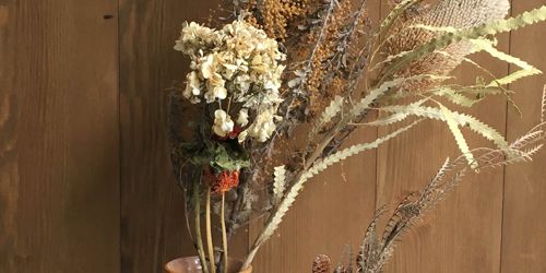 Artifact, Bouquet, Vase, Twig, Flower Arranging, Interior design, Still life photography, Flowerpot, Cut flowers, Floral design, 