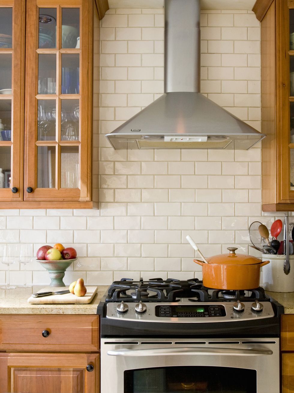 Gas stove, Room, Major appliance, Cooktop, Stove, Kitchen, Kitchen stove, Kitchen appliance, Home appliance, Countertop, 