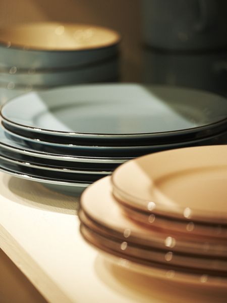 Dishware, Serveware, Plate, Ceramic, Pottery, Porcelain, Still life photography, Platter, earthenware, Kitchen utensil, 