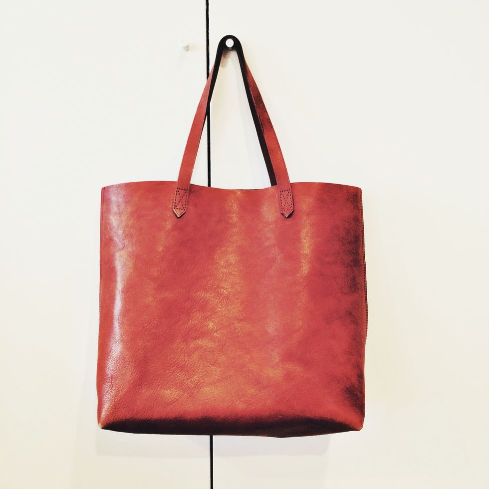 Brown, Product, Bag, Textile, Red, Fashion accessory, Style, Amber, Leather, Shoulder bag, 