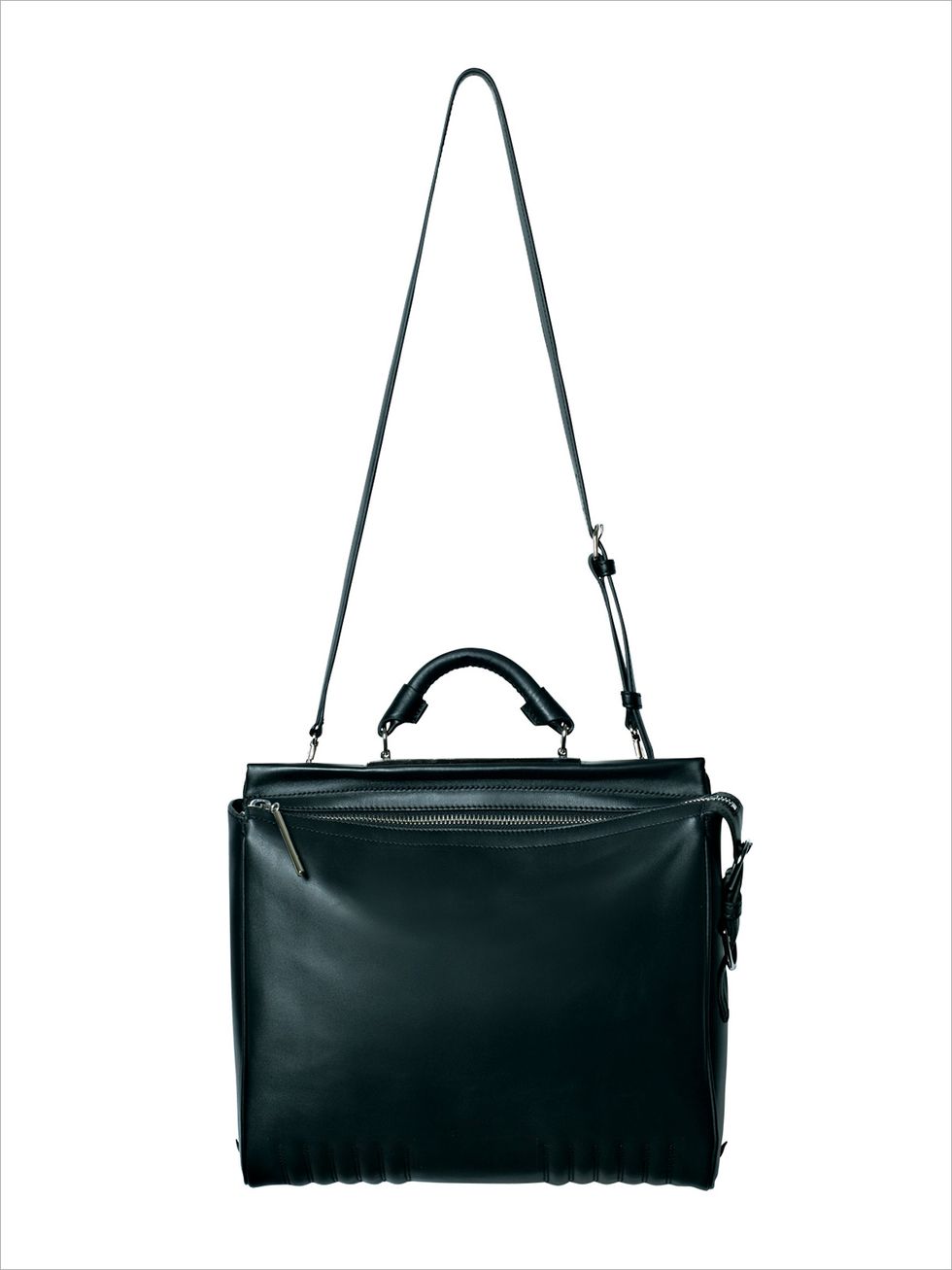 Product, Bag, White, Style, Luggage and bags, Shoulder bag, Black, Leather, Black-and-white, Material property, 