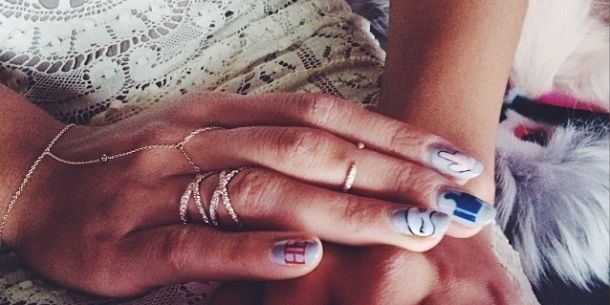 Blue, Finger, Jewellery, Nail, Fashion accessory, Ring, Wrist, Fashion, Engagement ring, Nail care, 
