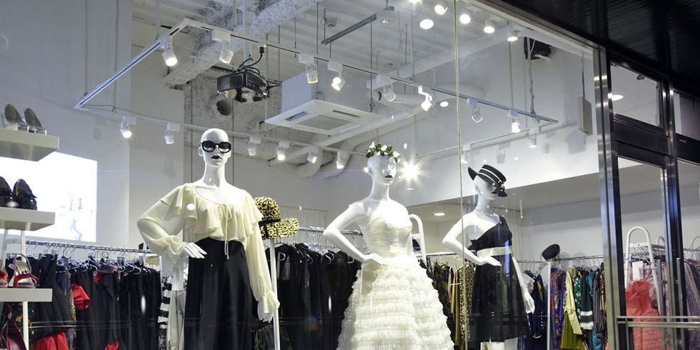 Retail, Mannequin, Dress, Fashion, Display window, Display case, Boutique, Light fixture, Collection, Outlet store, 