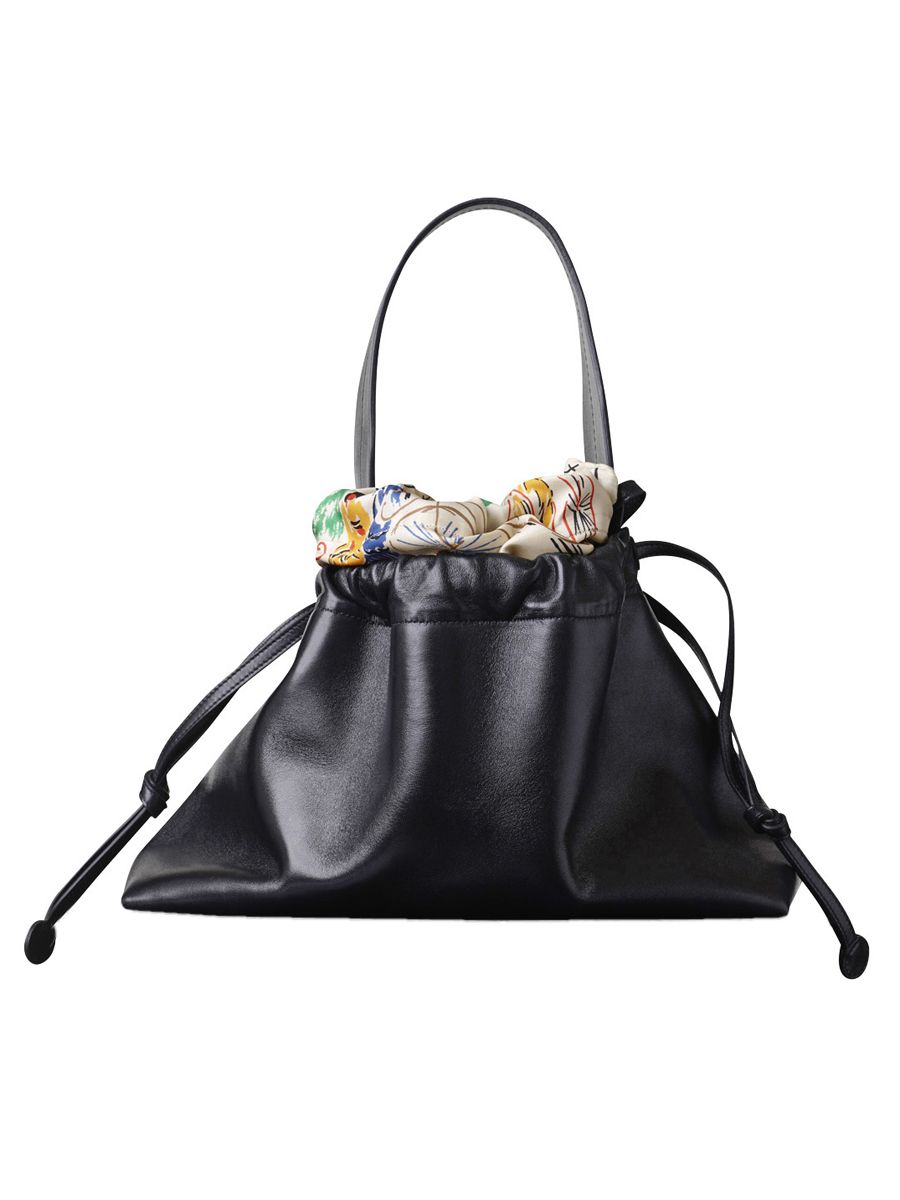 Product, Bag, Style, Fashion accessory, Shoulder bag, Black, Luggage and bags, Handbag, Strap, Tote bag, 