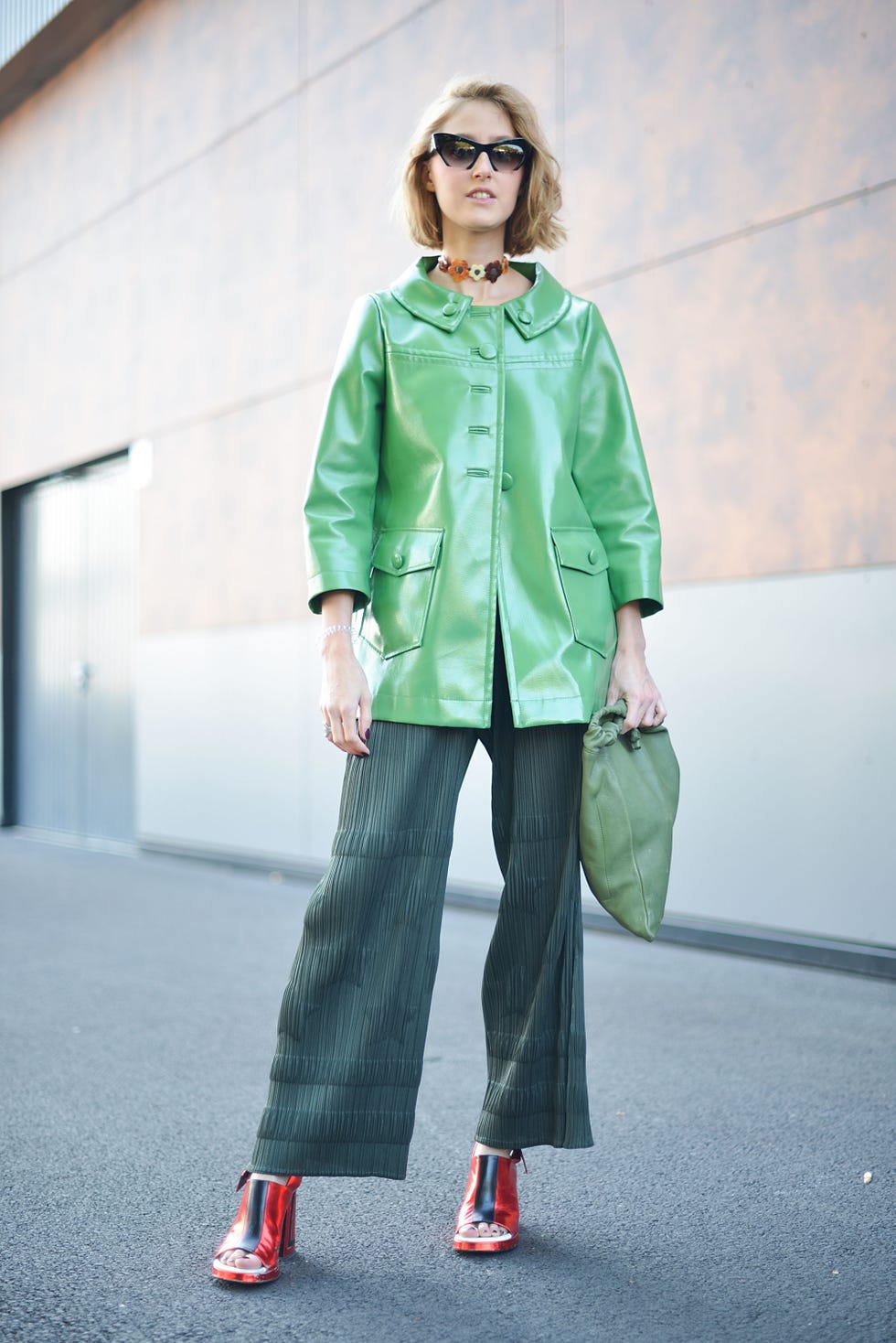 Clothing, Sleeve, Green, Collar, Shoulder, Textile, Bag, Outerwear, Coat, Style, 