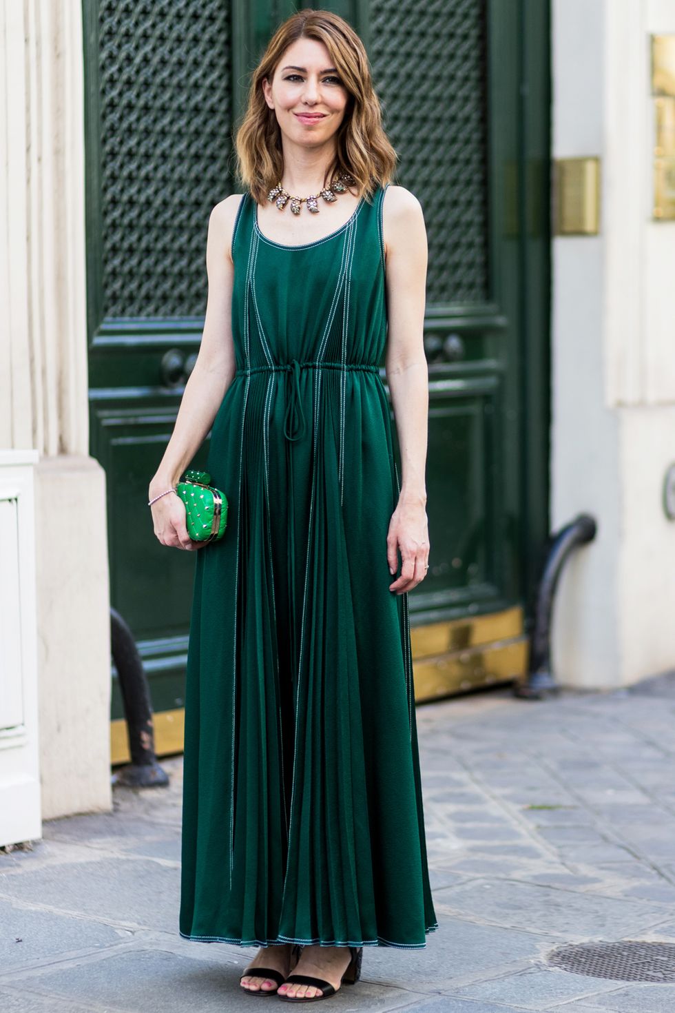 Green, Dress, Formal wear, One-piece garment, Style, Slipper, Street fashion, Teal, Jewellery, Gown, 