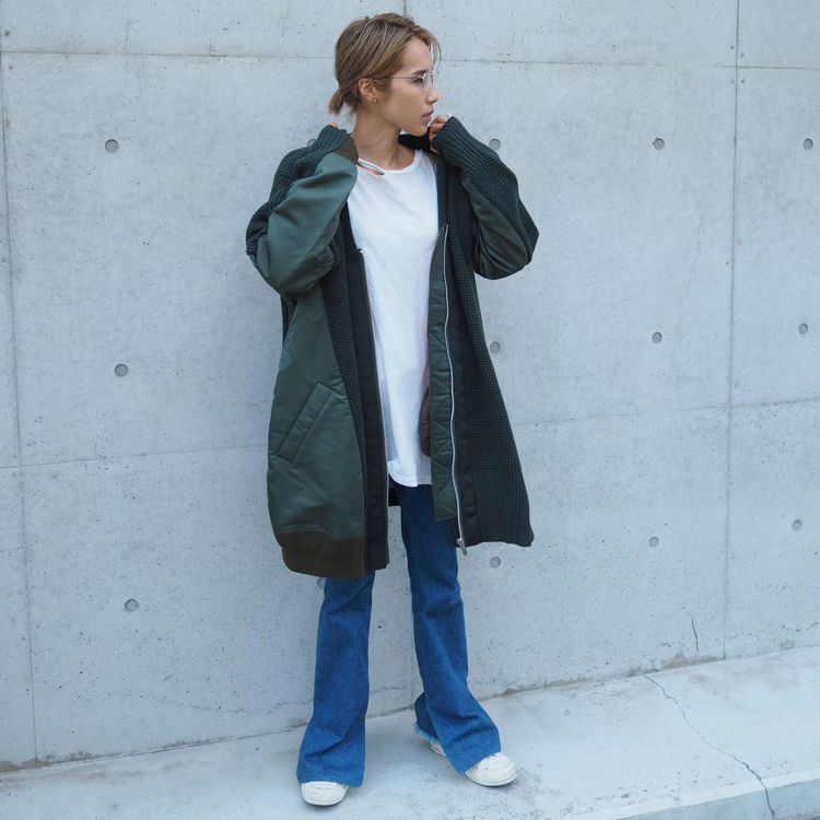 Clothing, Coat, Jeans, Overcoat, Blue, Outerwear, Parka, Standing, Street fashion, Snapshot, 