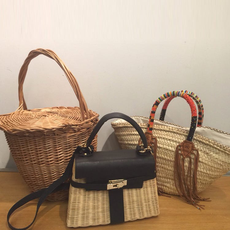 Bag, Beige, Shoulder bag, Wicker, Basket, Home accessories, Picnic basket, Storage basket, Strap, Leather, 