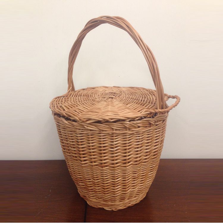 Basket, Storage basket, Wicker, Home accessories, Picnic basket, Beige, Laundry basket, 