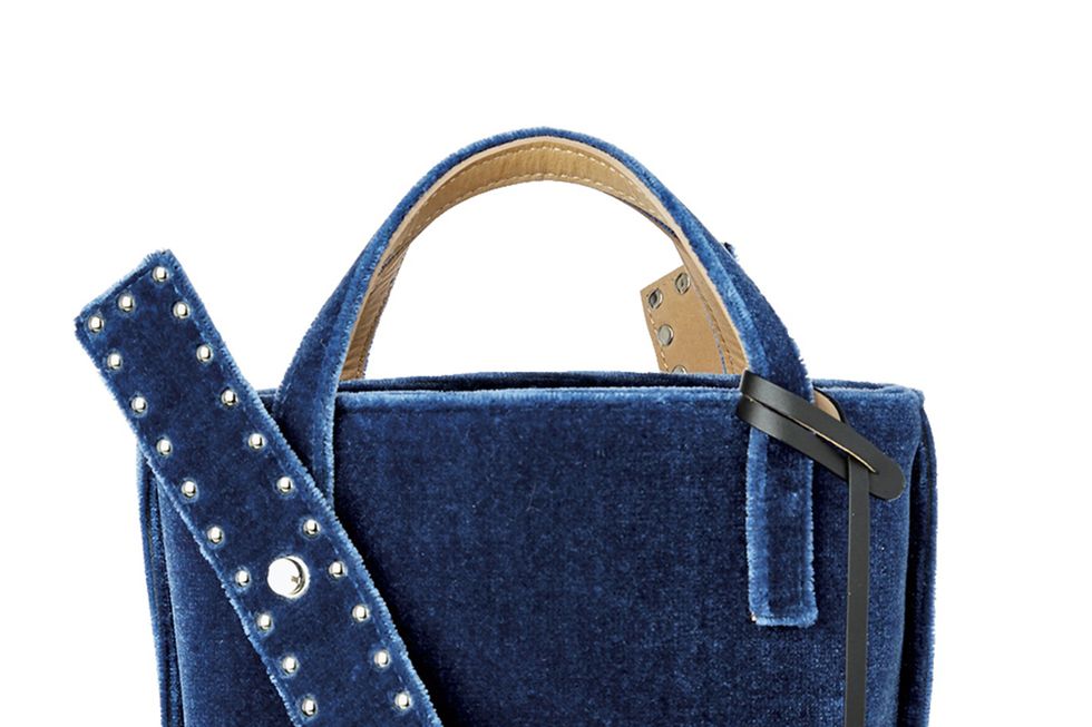 Handbag, Bag, Blue, Fashion accessory, Product, Shoulder bag, Cobalt blue, Tote bag, Denim, Electric blue, 