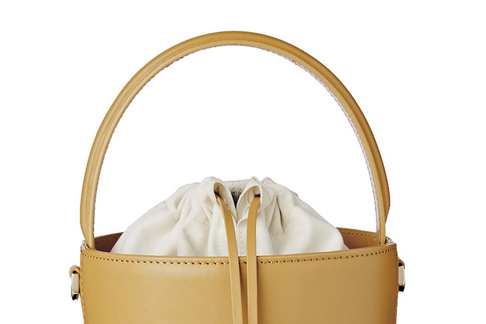 Bag, Handbag, Product, Yellow, Beige, Fashion accessory, Tan, Shoulder bag, Leather, Metal, 