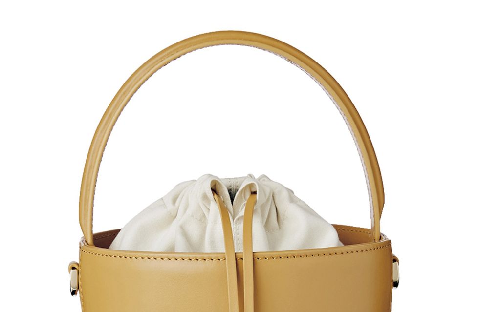 Bag, Handbag, Product, Yellow, Beige, Fashion accessory, Tan, Shoulder bag, Leather, Metal, 