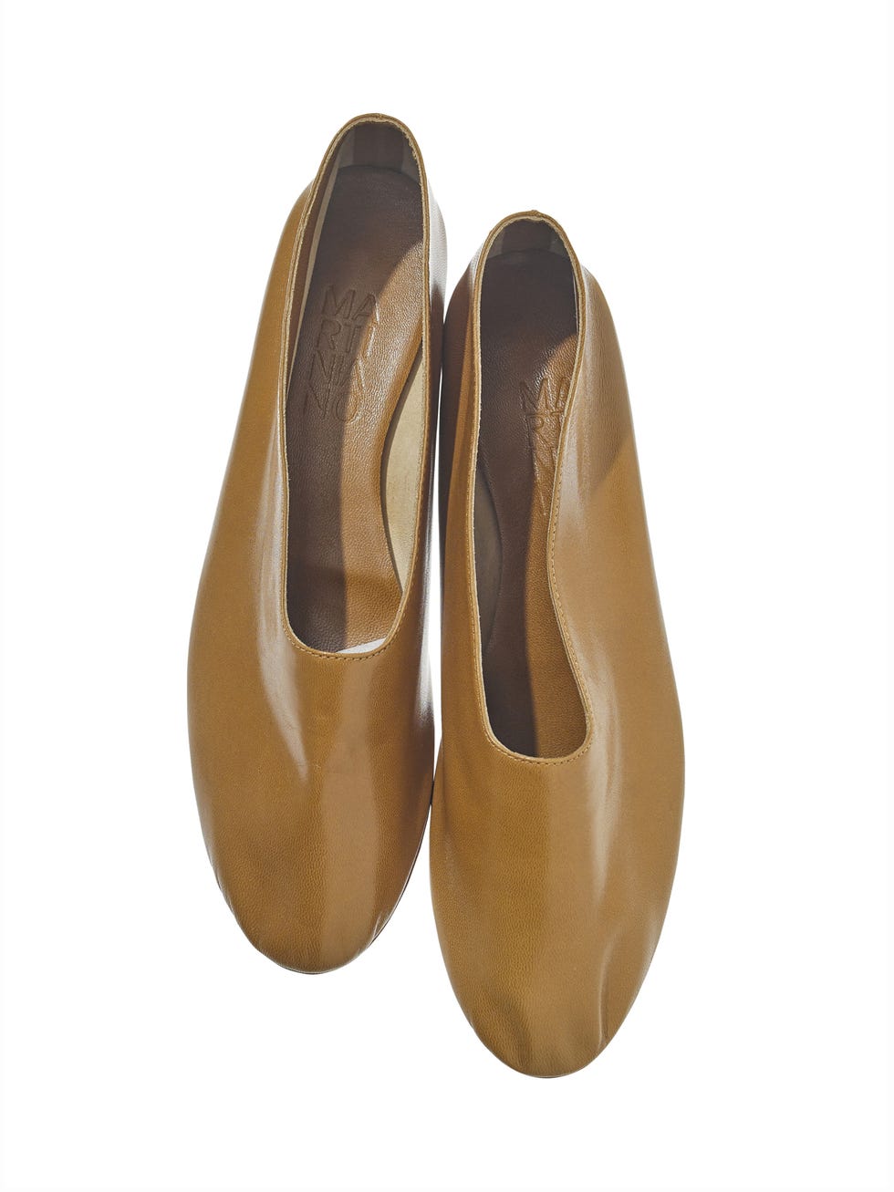 Brown, Product, Tan, Fawn, Khaki, Beige, Ballet flat, Fashion design, Natural material, Dress shoe, 