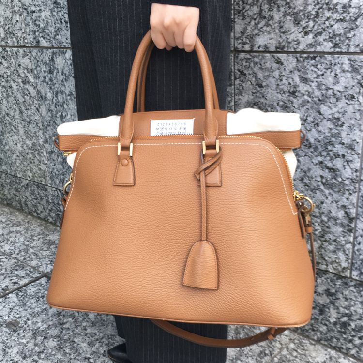 Product, Brown, Bag, Textile, Fashion accessory, Style, Tan, Luggage and bags, Leather, Shoulder bag, 