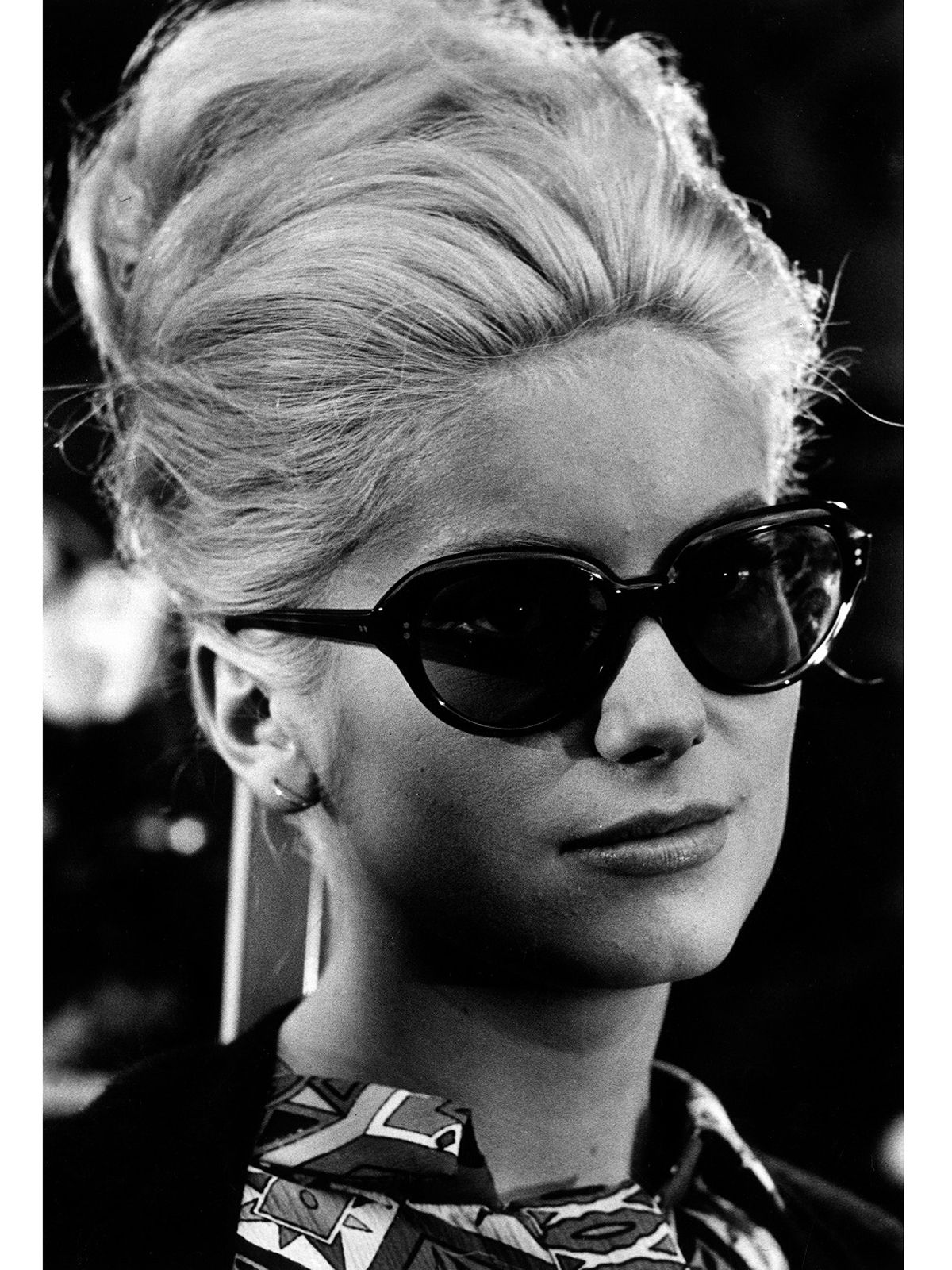 あの女優が愛したサングラスは 往年おしゃれアイコンに学ぶサングラスの選び方