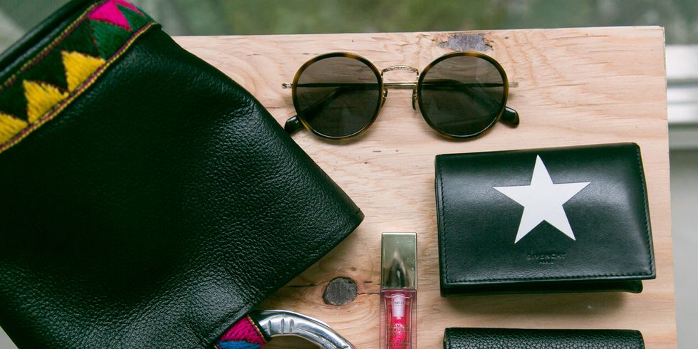 Green, Eyewear, Wallet, Glasses, Fashion accessory, Everyday carry, Material property, Sunglasses, Bag, Vision care, 