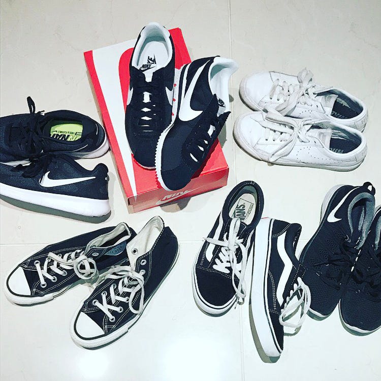 Athletic shoe, Font, Carmine, Grey, Walking shoe, Outdoor shoe, Brand, Illustration, Nike free, Synthetic rubber, 