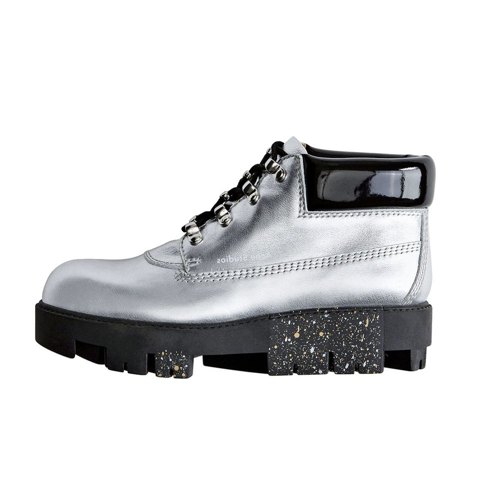 Footwear, Shoe, White, Boot, Hiking boot, Steel-toe boot, Work boots, Athletic shoe, Sneakers, Outdoor shoe, 