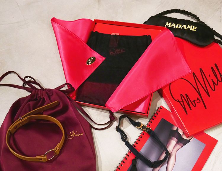 Red, Bag, Pink, Handbag, Fashion accessory, Material property, Magenta, Ribbon, Shoulder bag, 