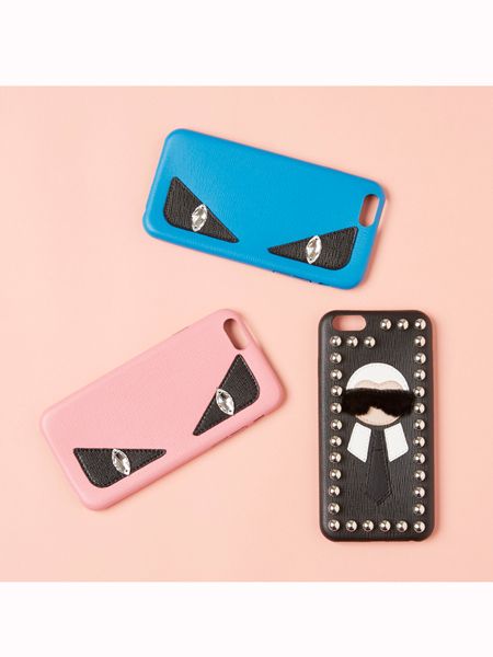 Mobile phone accessories, Teal, Rectangle, Mobile phone case, Material property, Everyday carry, Musical instrument accessory, Wallet, Portable communications device, Triangle, 