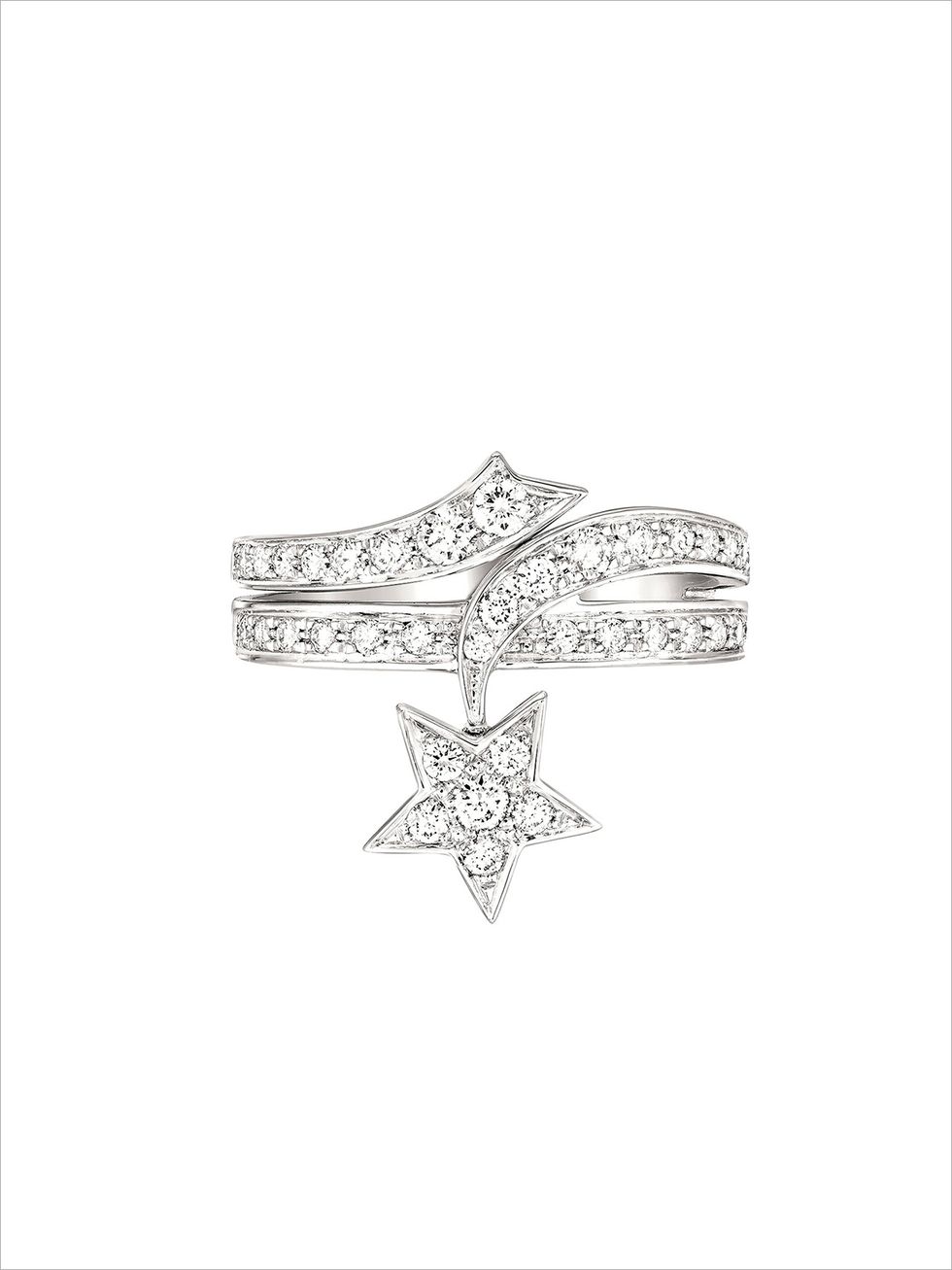 Diamond, Fashion accessory, Silver, Cross, Jewellery, Ring, Symbol, Metal, 