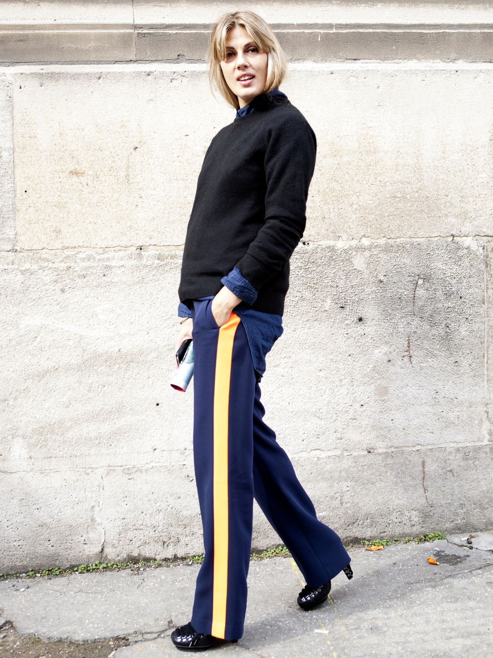 Trousers, Denim, Standing, Style, Street fashion, Knee, Electric blue, sweatpant, Active pants, Blond, 