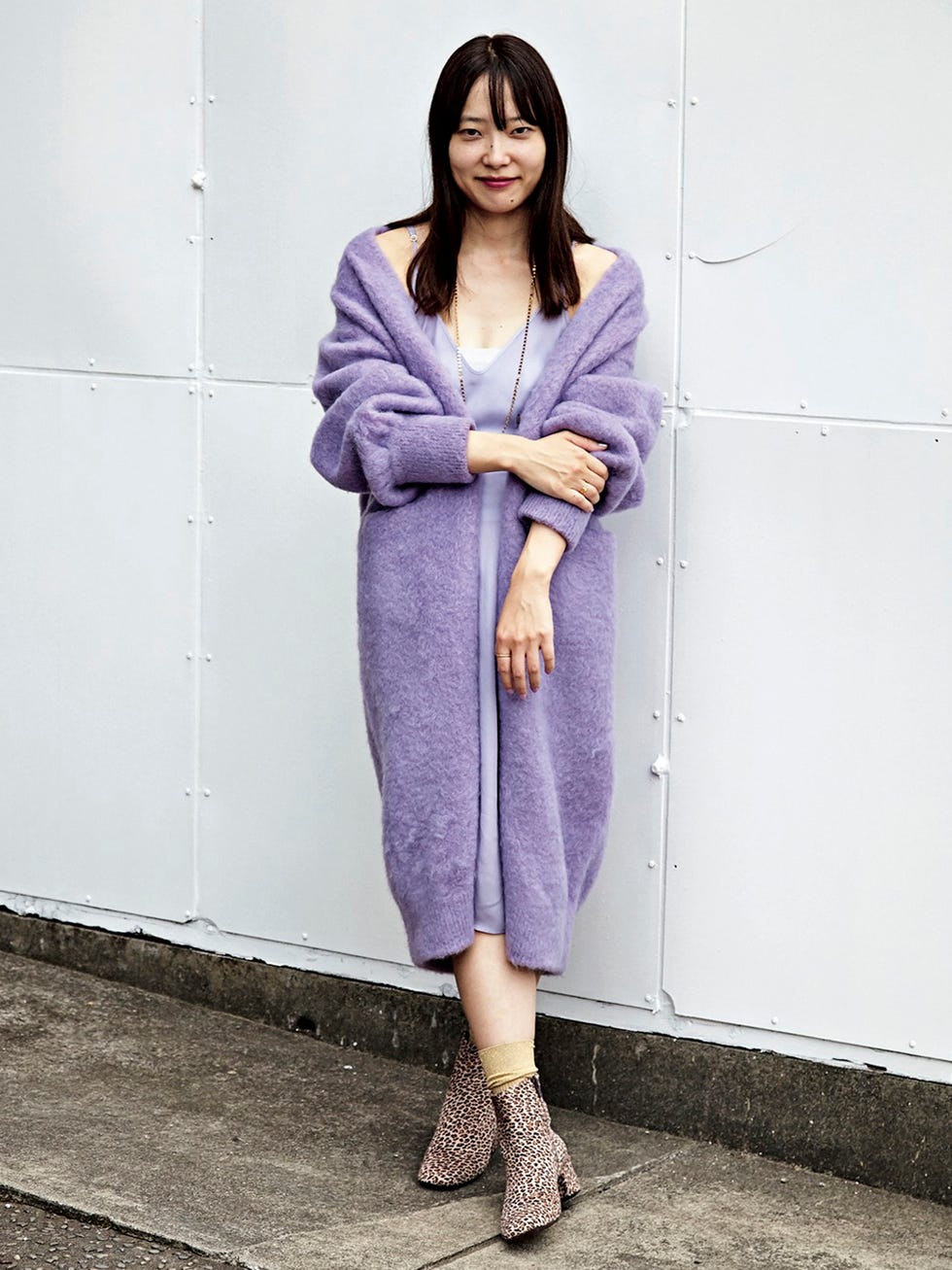 Clothing, Purple, Street fashion, Fashion, Violet, Dress, Snapshot, Outerwear, Lilac, Shoulder, 