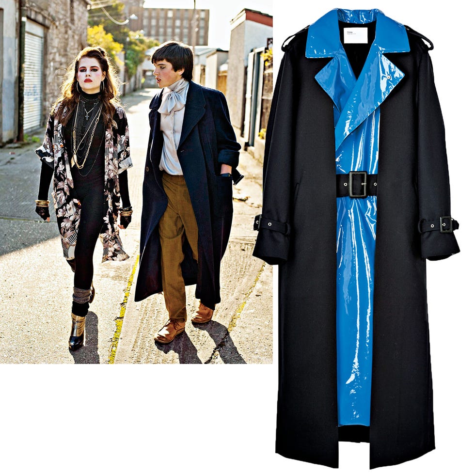 Clothing, Coat, Overcoat, Trench coat, Street fashion, Outerwear, Fashion, Duster, Academic dress, Formal wear, 