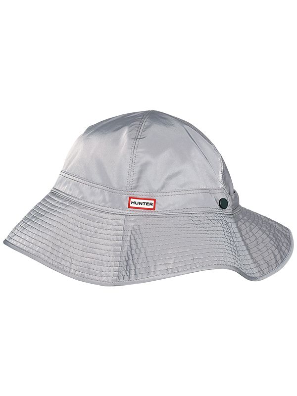 Cap, Hat, Baseball cap, Headgear, Costume accessory, Cricket cap, Grey, Beige, Bonnet, 