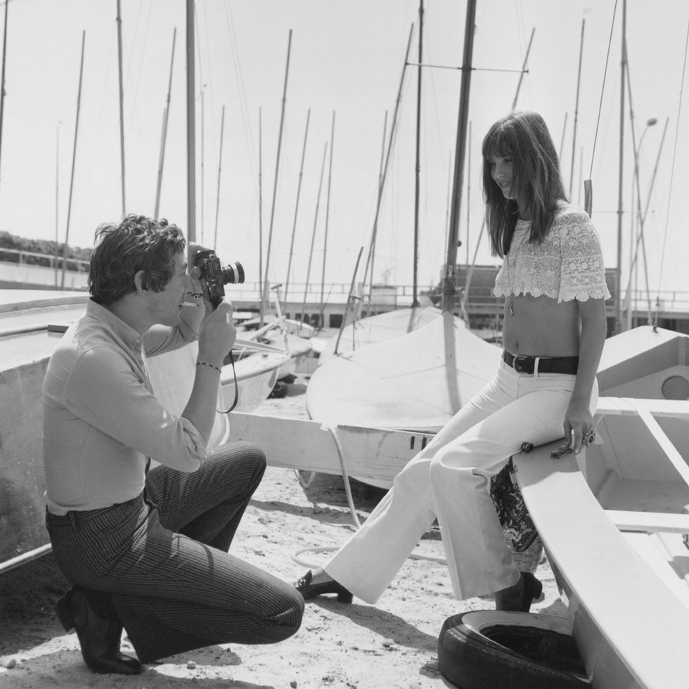 Leg, Shoe, White, Watercraft, Sitting, Boat, Monochrome, Black-and-white, Sailboat, Monochrome photography, 